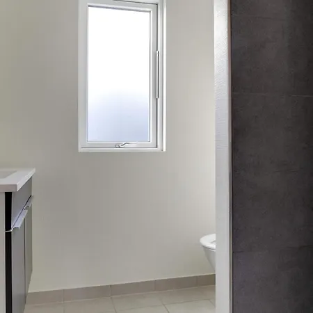 5 Star In Idestrup Bøtø By