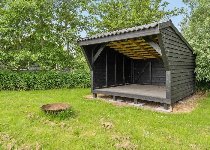 5 Star In Idestrup Bøtø By